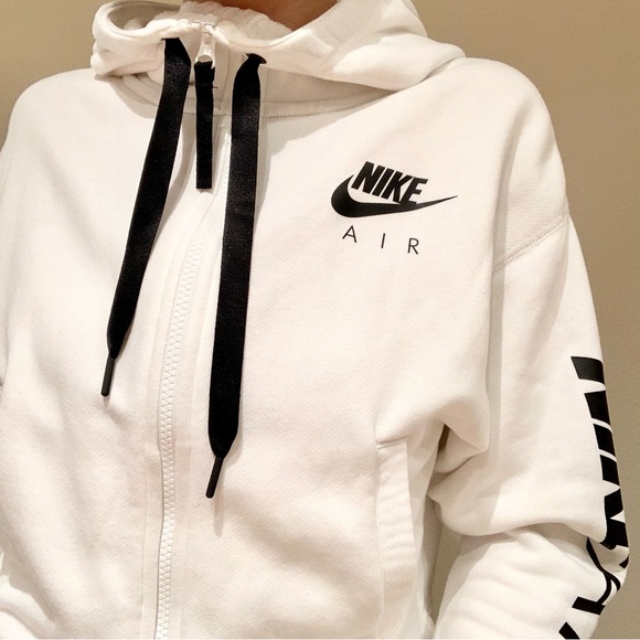 ✨ NIKE AIR FULL ZIP CROP HOODIE ✨ - Picture 3 of 7